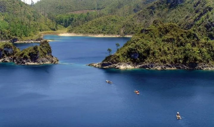 Montebello clear lakes & Chiflon Waterfalls from San Cristobal