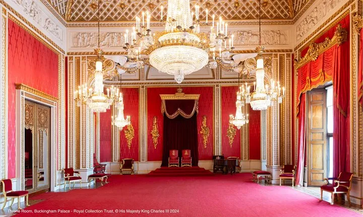 Inside Buckingham Palace State Rooms & Royal London Walking Tour