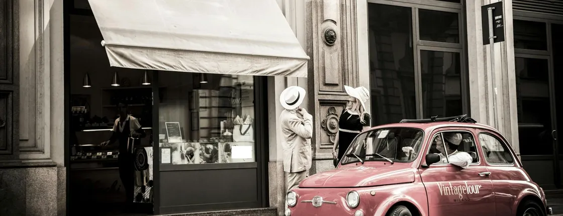 Milano Highlights 2 hours Private Tour by Vintage Car