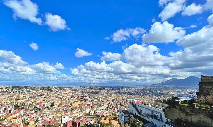Naples Tour in Vomero and Chiaia with Funicular Railway