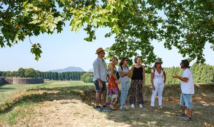 Flavours of Lucca, Art, History, Food for Small Groups or Private