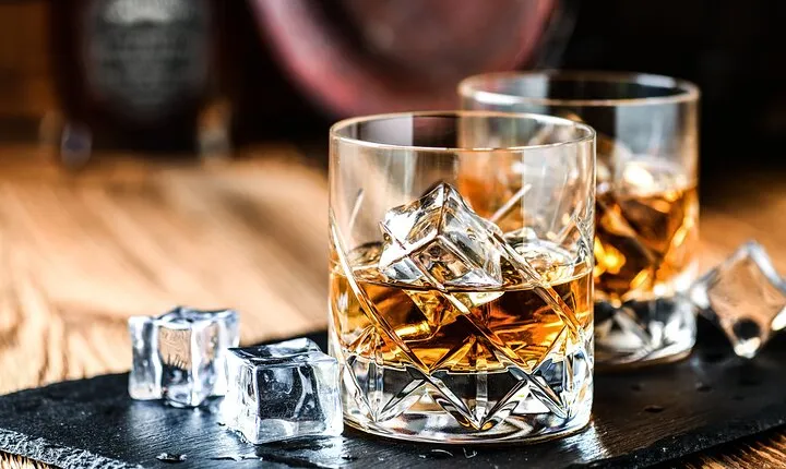 Exclusive Whisky Tasting Session & Private Tour of London