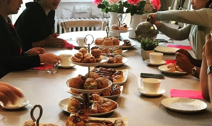 Paris Cooking Class: Chocolate Éclairs and Cream Puffs