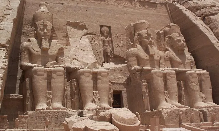 Private Tour: Abu Simbel by Minibus from Aswan