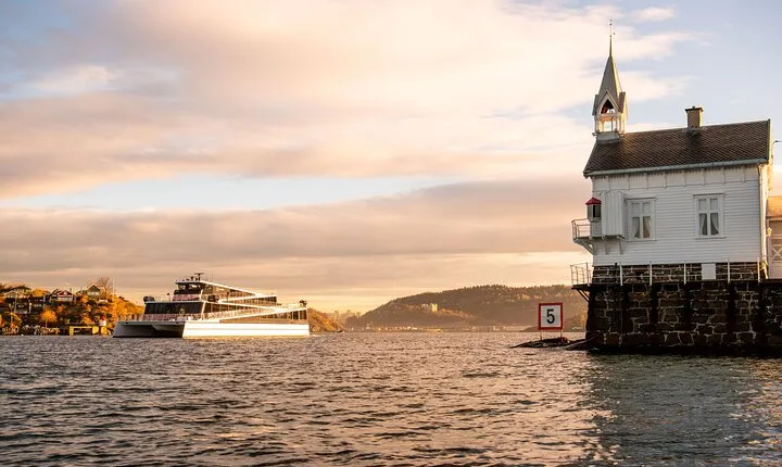 Sustainable Cruise in Oslofjord with audioguiding