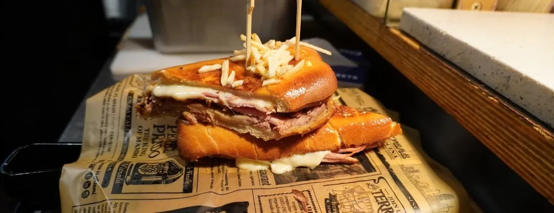 Little Havana food tour with tastings and Cuban coffee in Miami
