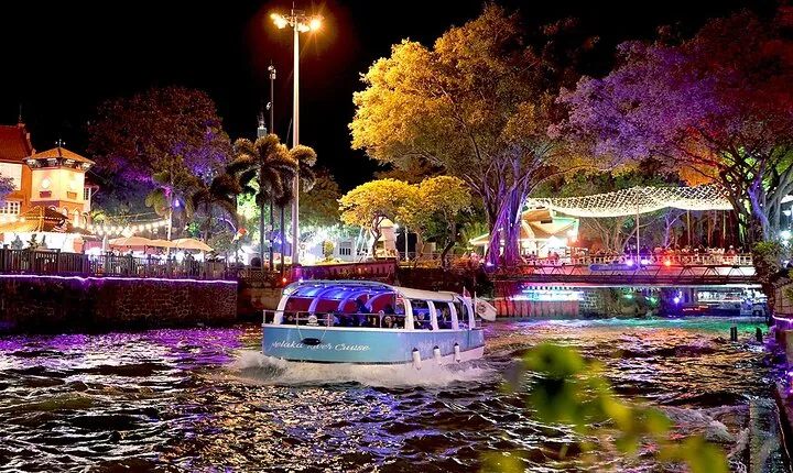 "Malacca After Dark: A Nighttime Adventure Through History"