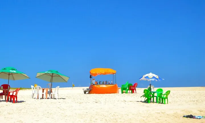 Coconut Beach Costal day tour with Lunch at the Jaquipe River