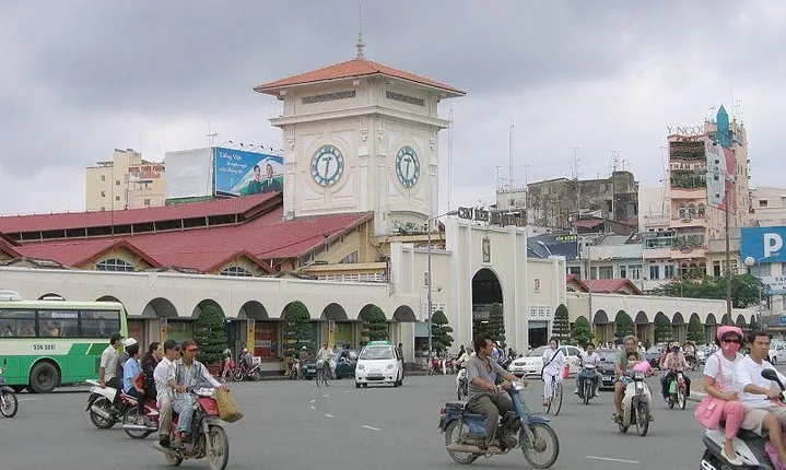 Cu Chi Tunnels and Saigon City Highlights Tour