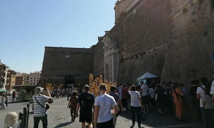 Vatican city private tour with museum,sistine chapel& st Peter VIP no line entry