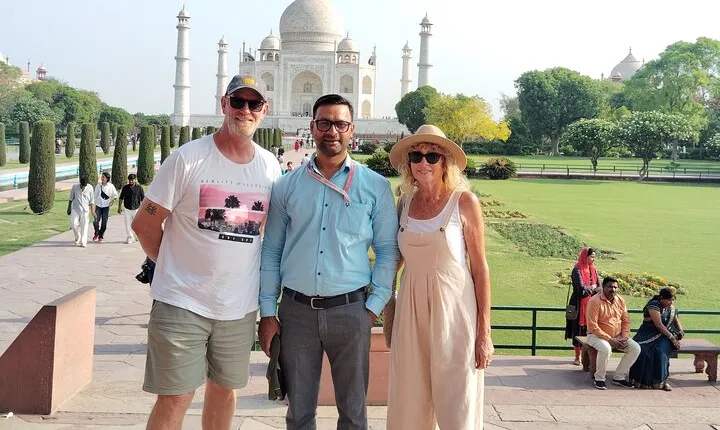 Same Day Private Tour: Taj Mahal, Agra Fort & Mathura Vrindavan