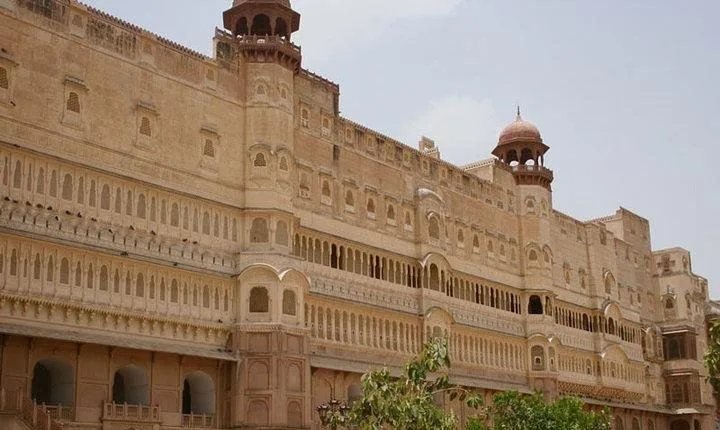 2 Days Mandava Tour Form Agra with Bikaner Drop