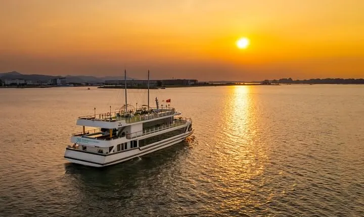 Ha Long Bay Luxury Cruise 1 Day 