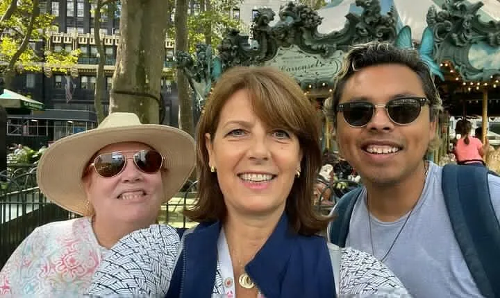 Vintage Flea Market Tour in New York City with Local Expert Guide