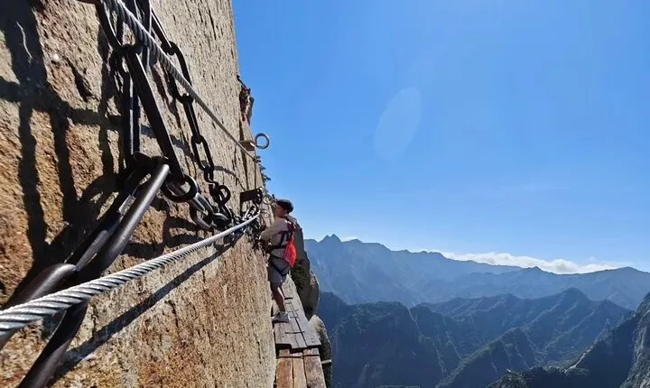 Xi'an Private Day Tour of Mt. Huashan