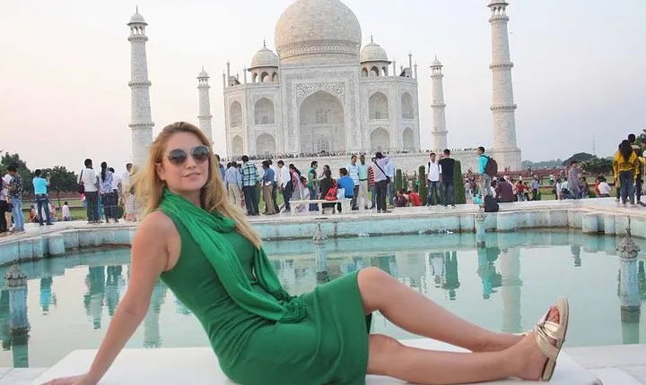 Taj Mahal Tour with Lunch