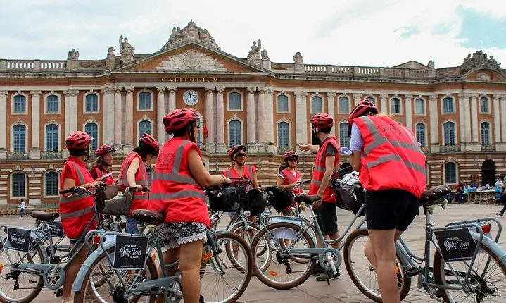 The essential of Toulouse by bike