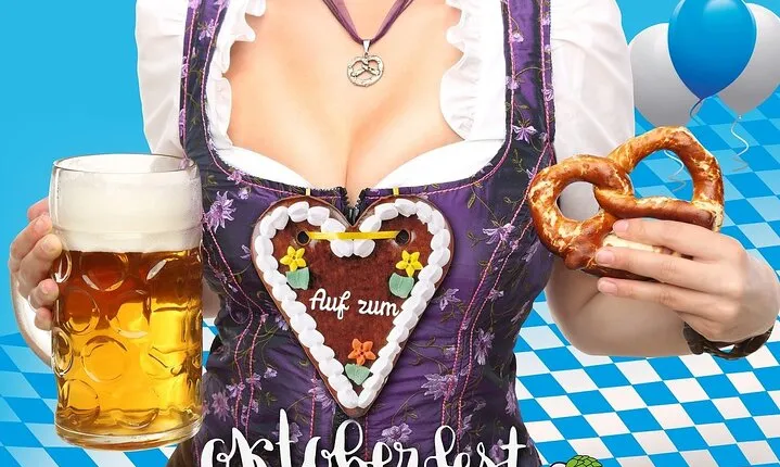 Munich: Oktoberfest evening table reservation in the large beer tent