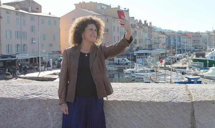 Be a movie star in Saint Tropez!