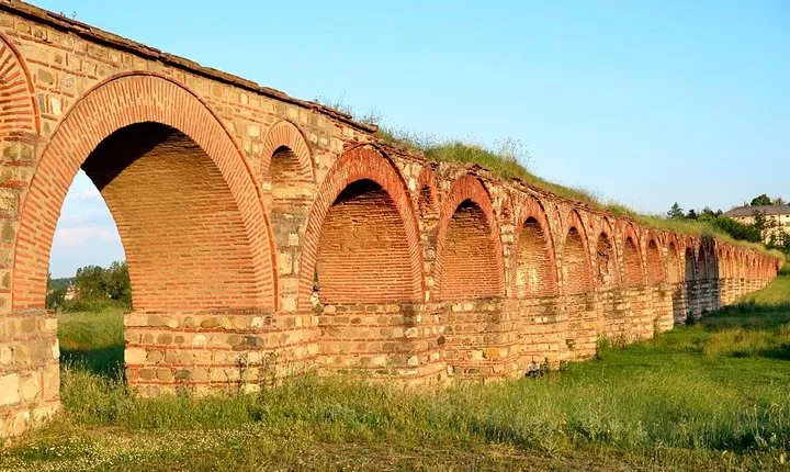 Skopje city tour & Roman Aqueduct with lunch