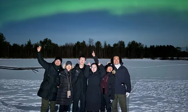 FAMILY FRIENDLY Aurora tour by minivan