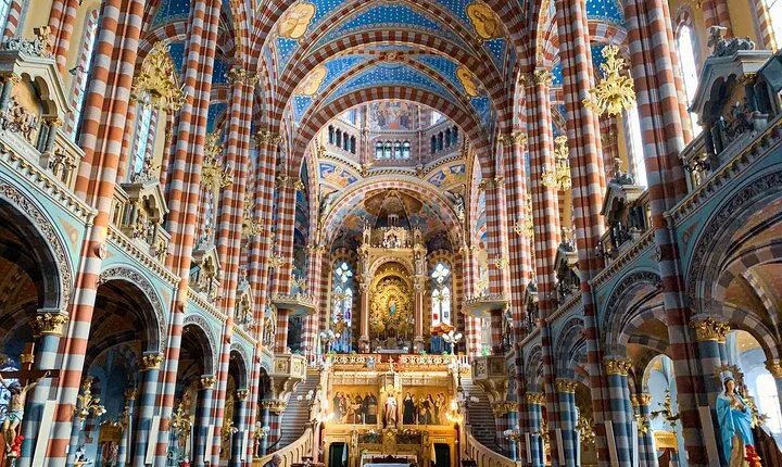 Off the Beaten Path BA Private Guided Tour 