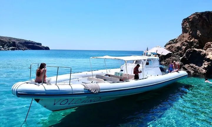 Milos: Half-Day Speedboat Cruise to Kleftiko with snorkeling tour