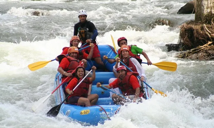 Canopy and Rafting Full Day Adventure with Lunch From San Jose