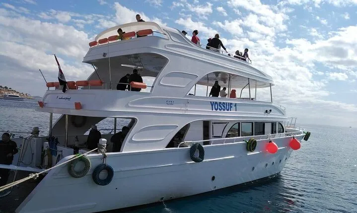 Ras Mohamed and White Island Tour