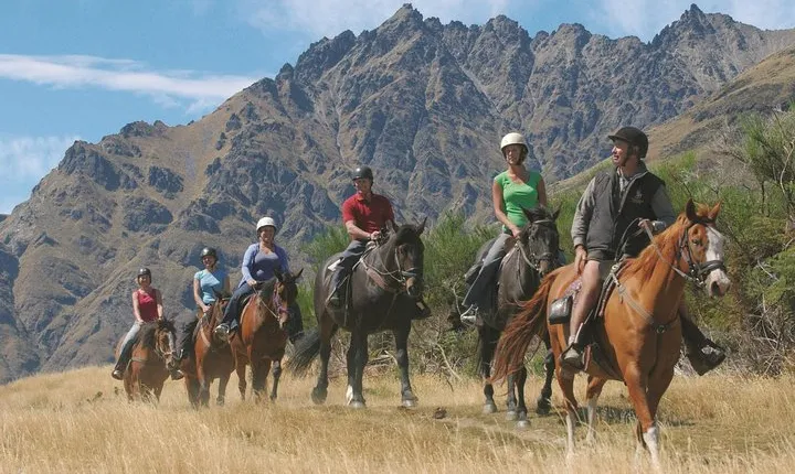 Half Day Walter Peak Horse Trek and Cruise from Queenstown