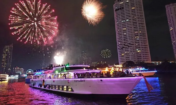 Grand Pearl : Chao Phraya River Dinner Cruise with Hotel Pickup