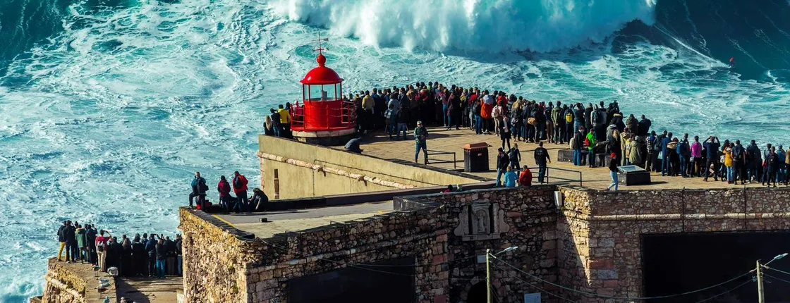 Full-day trip to Nazaré, Óbidos and Alcobaça from Lisbon