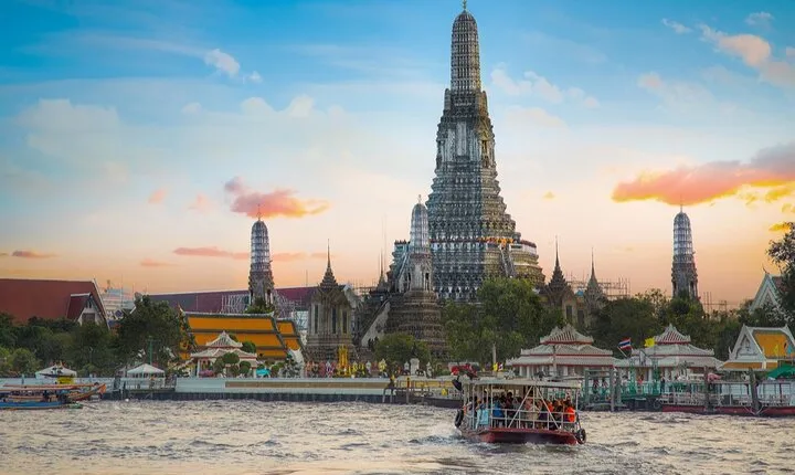 3-Hour Bangkok Walking Tour: Wat Pho and Wat Arun