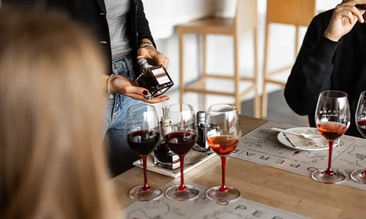 Organic Winery Tour and balsamic tasting in Modena