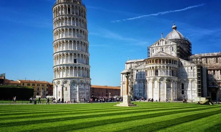 Private Day Trip from Florence to Pisa, Lucca and Vinci