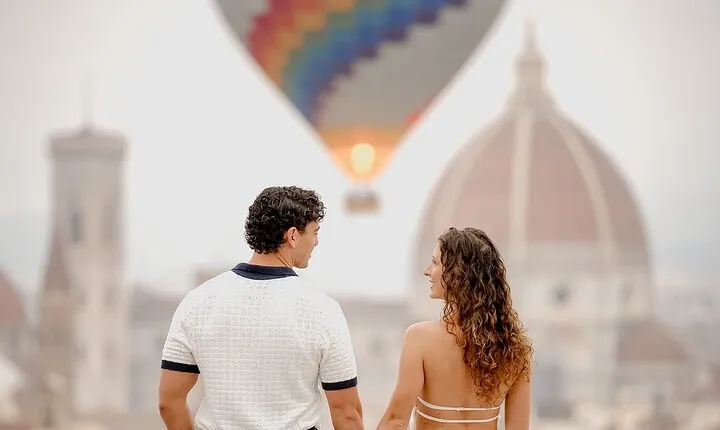 Exclusive Photoshoot in Florence with Top-Rated Photographer