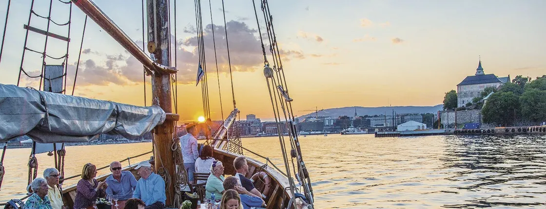Fjord evening cruise with shrimp buffet
