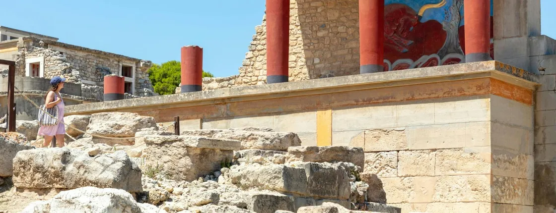 Full-day tour of Crete’s historic Knossos Palace and Heraklion