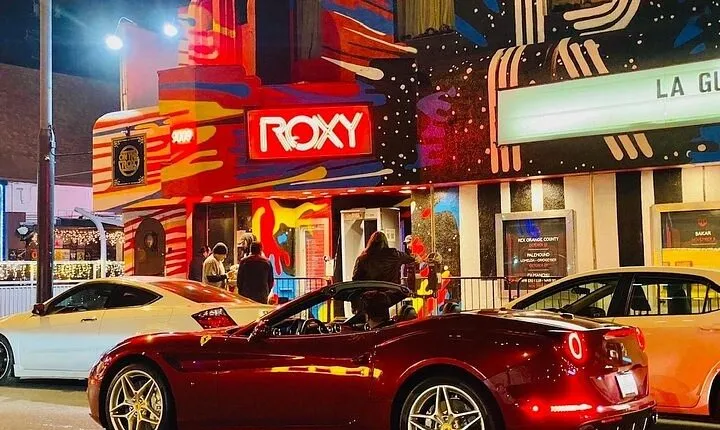 1 Hour Private Ferrari Drive From Beverly Hills to Hollywood