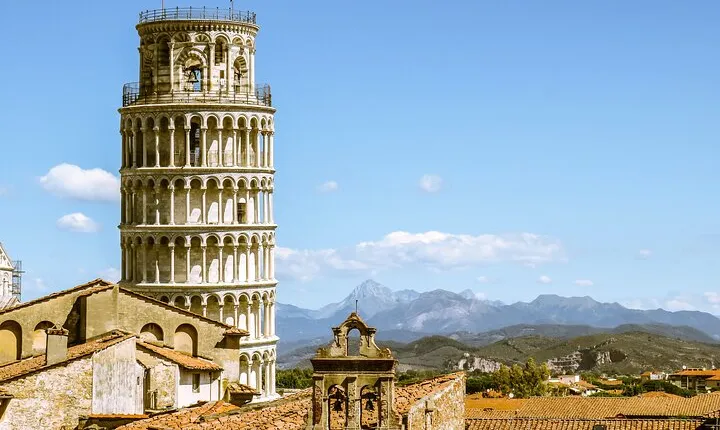Best of Pisa & Lucca in 8 hours - From Florence