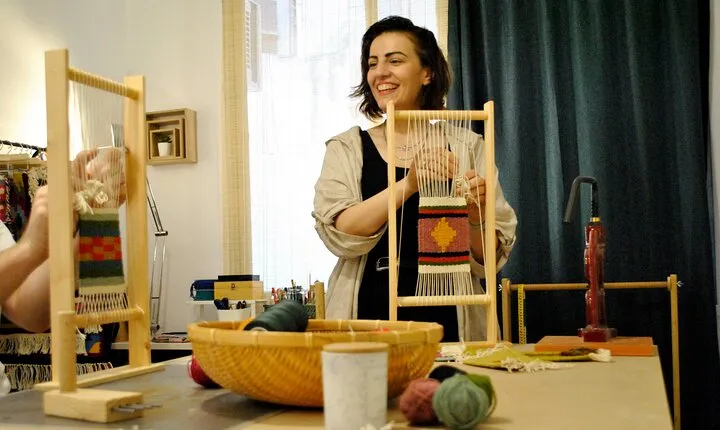 2 Hours and 30 Minutes Private Weaving Class in Athens