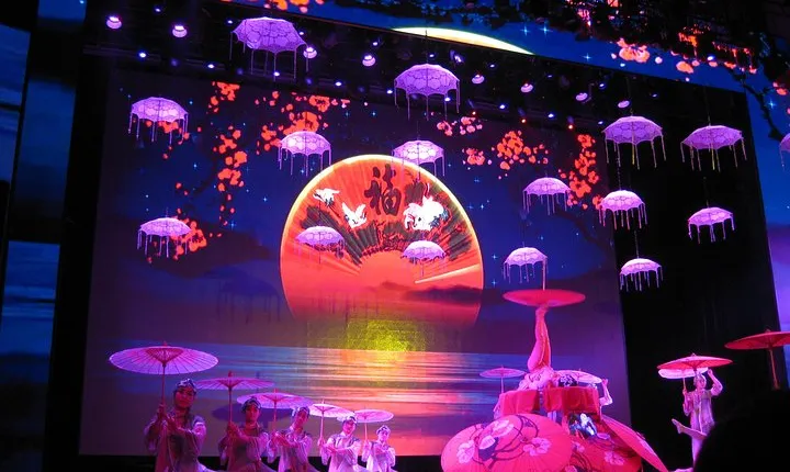 Beijing Night Tour- Acrobatic Show with Transfer