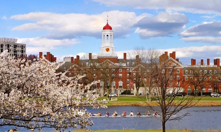 Self-Guided Scavenger Hunt: Historic Harvard Hunt