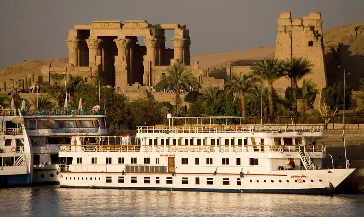 Private 4 Day Nile Cruise from Aswan to Luxor