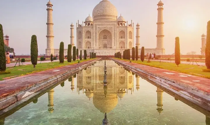 2 Days Taj Mahal & Agra Tour from Delhi by Car