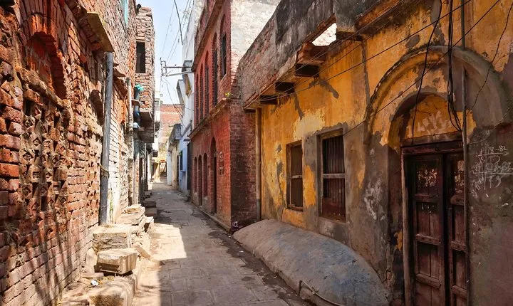 Varanasi Instagram Photo Walk (2 Hours Guided Walking Tour)
