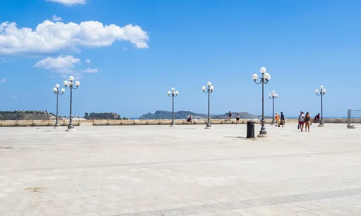 Cagliari Walking Tour: A Walk Through the Ancient Districts