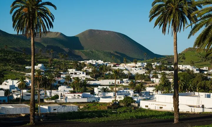 César Manrique: Northern Lanzarote Guided Tour