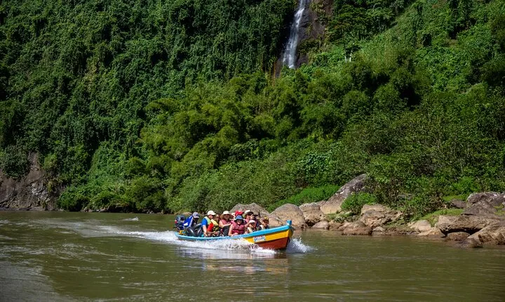 River Tubing Fiji / Suva Shore Excursion Cruise Ship Passengers