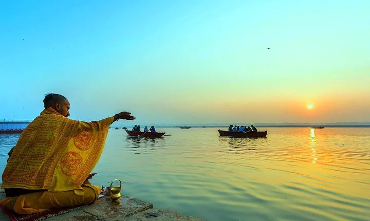 7-Days tour of Agra-Orcha-Khajuraho with Varanasi from Delhi